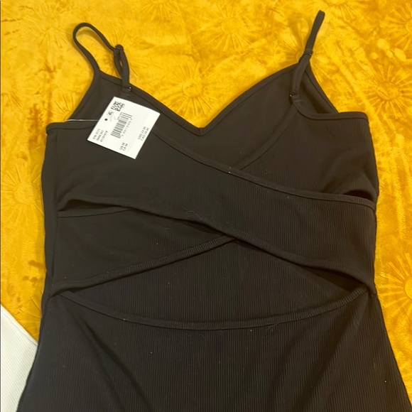 Women’s bodysuit Set of two- Black and White Cut Out Back - Picture 4 of 4